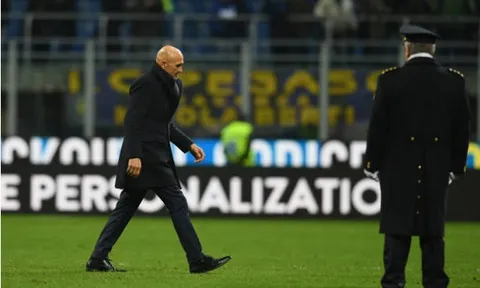 Inter lại không thắng, Spalletti chỉ còn biết cúi đầu than trách