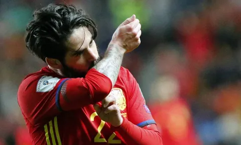 Isco gay gắt với tin đồn về Barca