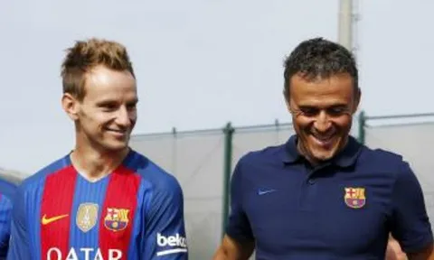 Ivan Rakitic phủ nhận tin đồn lục đục, 'nguyện chết' vì Luis Enrique