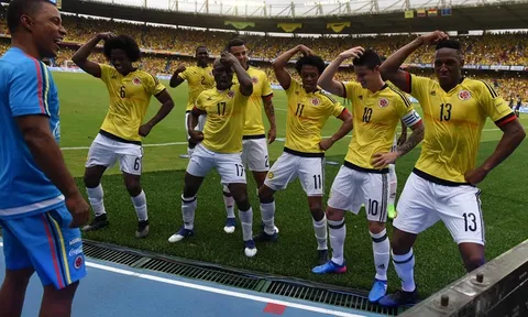 James Rodriguez chói sáng, dàn sao Colombia ăn mừng 'cực độc'