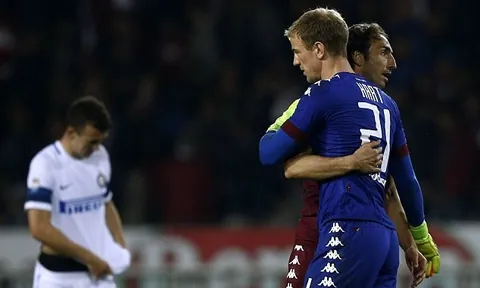Joe Hart lập cú đúp sai lầm, biếu cho Inter 2 bàn
