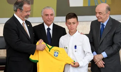 Người hùng cứu mạng cầu thủ Chapecoense được thưởng lớn