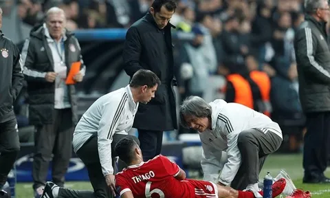 Jupp Heynckes lo sốt vó với chấn thương của Thiago