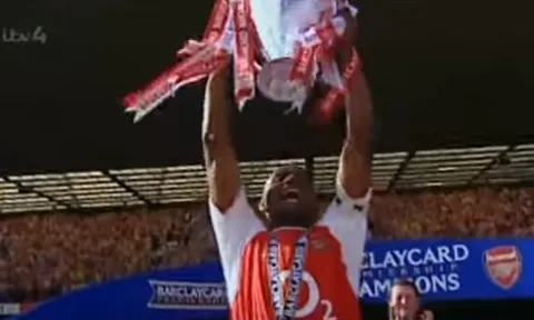 Keane vs Vieira - Cuộc thư hùng vĩ đại nhất Premier League