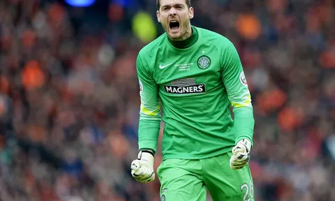 Khả năng phản xạ của Craig Gordon, thủ thành hưởng lương cao nhất Scotland
