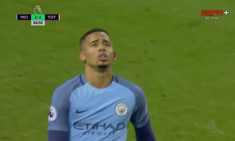 Khoảnh khắc ra mắt của Gabriel Jesus trước Tottenham
