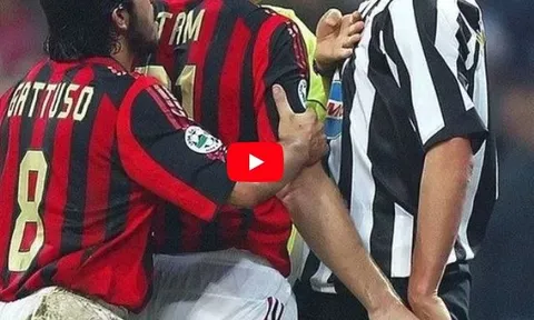 Khoảnh khắc Zlatan Ibrahimovic đối đầu Jaap Stam