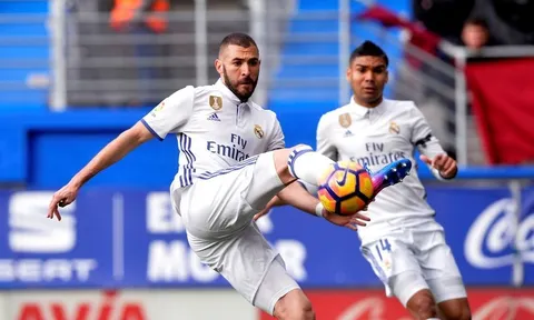 Không Bale và Ronaldo, Benzema một tay đưa Kền kền vượt qua khủng hoảng