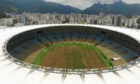 Khung cảnh hoang tàn khó tin của sân Maracana huyền thoại