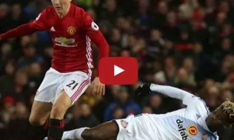 Kĩ năng phòng ngự toàn diện của Ander Herrera
