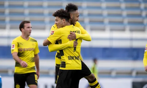 Kiến tạo cho Aubameyang, Sancho tiếp tục ghi dấu ấn