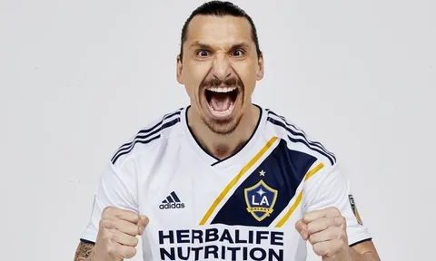 Thấy gì đằng sau sự ra đi của Zlatan Ibrahimovic?