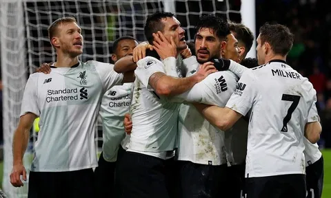 Klavan đi vào lịch sử trong chiến thắng của Liverpool