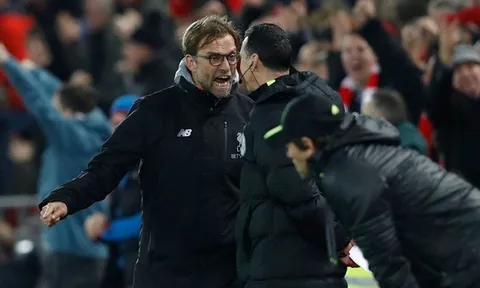 Jurgen Klopp nổi điên, hét vào mặt trọng tài