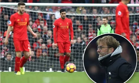 Klopp nổi điên, gầm mặt nhìn Liverpool tặng quà cho tân HLV Swansea