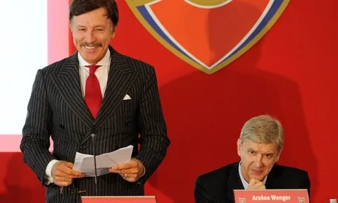 Kroenke tăng lương, quyết giữ Wenger