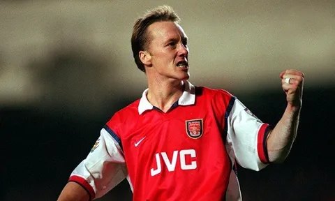 Lee Dixon và những khoảnh khắc ngọt ngào cùng Arsenal