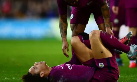 Leroy Sane bị triệt hạ, Pep Guardiola nổi đoá