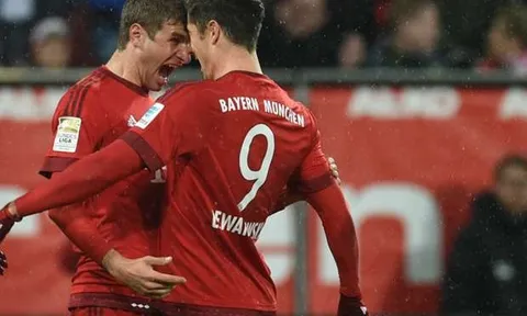 Lewandowski "hiến kế" cho Ancelotti cách dùng Mueller