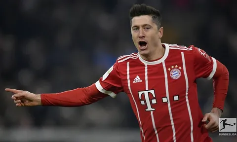 Lewandowski phá kỷ lục, Muller ghi siêu phẩm góc hẹp
