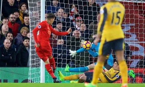 Cuộc đua Top 4: Ferdinand gạch tên Liverpool, Arsenal