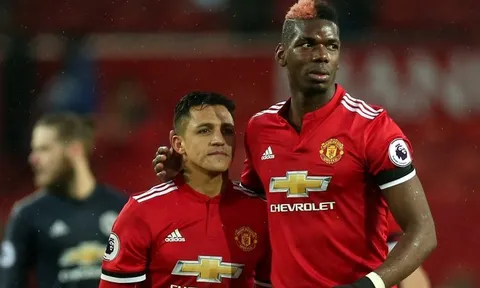 Lí do nào khiến Pogba nhường Sanchez đá penalty?