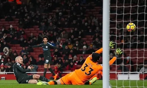 Lịch sử lặp lại, Arsenal thua trắng ba bàn trước Man City