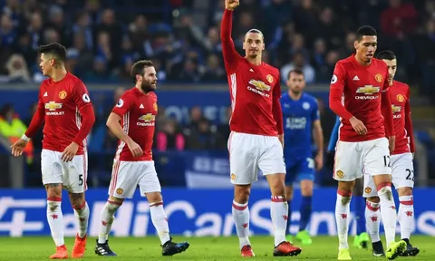 Lingard "bóc mẽ" thói nói nhiều của Ibrahimovic
