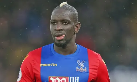Liverpool quyết chặn đường về của Sakho