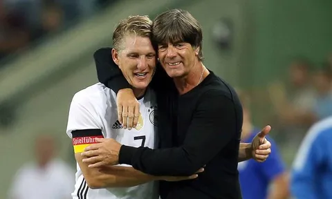 Loew trách Mourinho sau quyết định rời M.U của Schweinsteiger