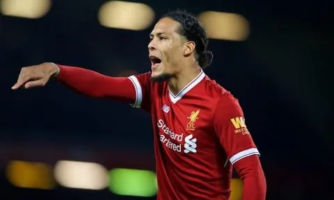 Lực lượng của Liverpool: Van Dijk là sự thay đổi duy nhất