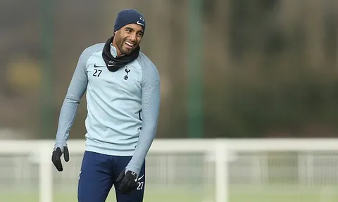 Lucas Moura "quẩy" tưng bừng trên sân tập của Tottenham