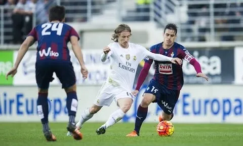 Luka Modric - Xứng danh tiền vệ sáng tạo nhất mùa 2016/17