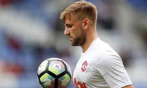 Luke Shaw thể hiện ra sao đêm qua?