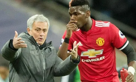 MU dẹp loạn: Pogba run rẩy và cú trừng mắt của Mourinho