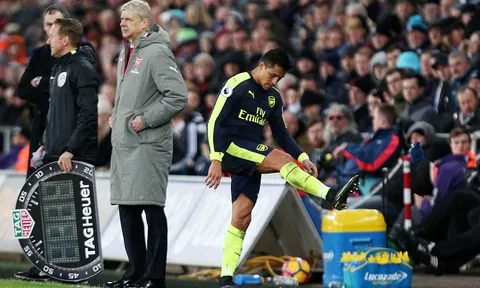 Man City nên tìm mọi cách để mua Alexis Sanchez