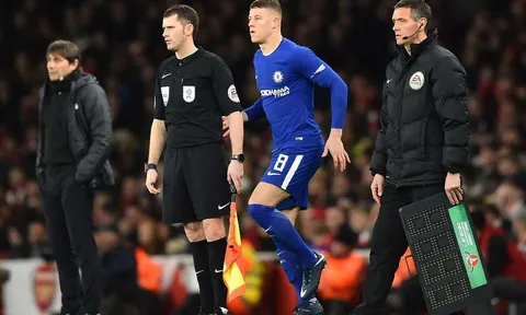 Màn ra mắt của Ross Barkley vs Arsenal