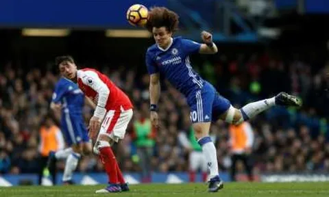 Màn trình diễn của David Luiz vs Arsenal