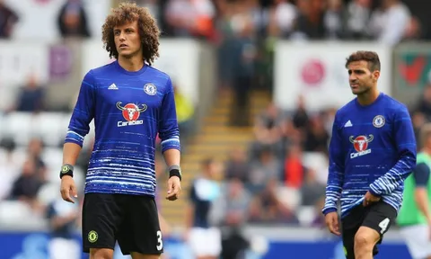Màn trình diễn của David Luiz vs Swansea