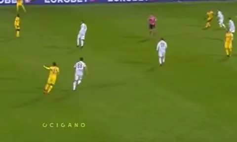 Màn trình diễn của Douglas Costa trước SPAL