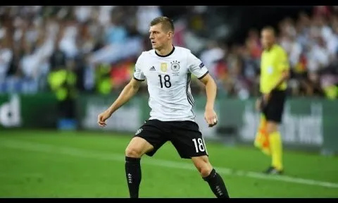 Màn trình diễn của Toni Kroos vs Azerbaijan
