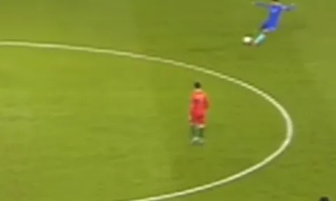 Màn trình diễn của Virgil Van Dijk trước Bồ Đào Nha