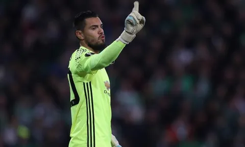 Màn trình diễn đẳng cấp của Sergio Romero trước Rostov