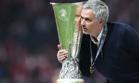Man Utd dưới triều đại Mourinho: Từ Europa League đến Champions League