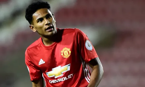Man Utd CHÍNH THỨC chia tay cầu thủ thứ 2 Đông này