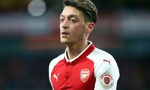 Man Utd chốt giá và lương cho Mesut Ozil