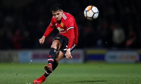 Man Utd đại chiến Tottenham: Lần đầu cho Sanchez?