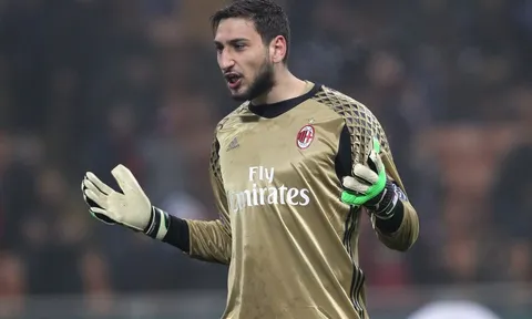 Man Utd đứng sau việc Donnarumma đòi lương 10 triệu euro