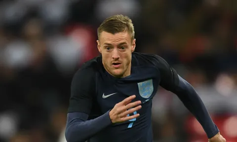 Man Utd và Chelsea tranh giành Vardy, Conte nói gì?