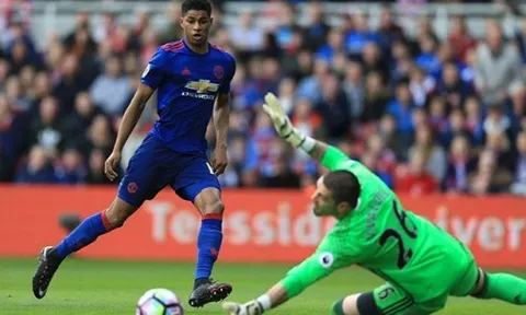 Marcus Rashford bỏ lỡ cơ hội, Mourinho nói gì?